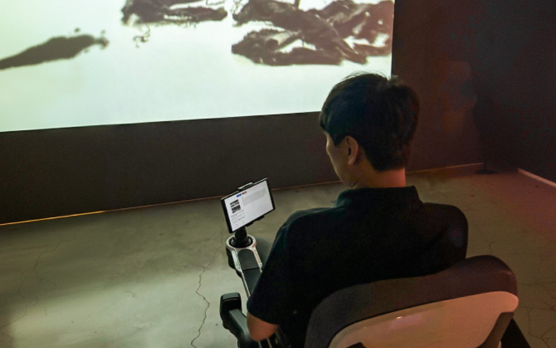OO미술관 로봇 도슨트
